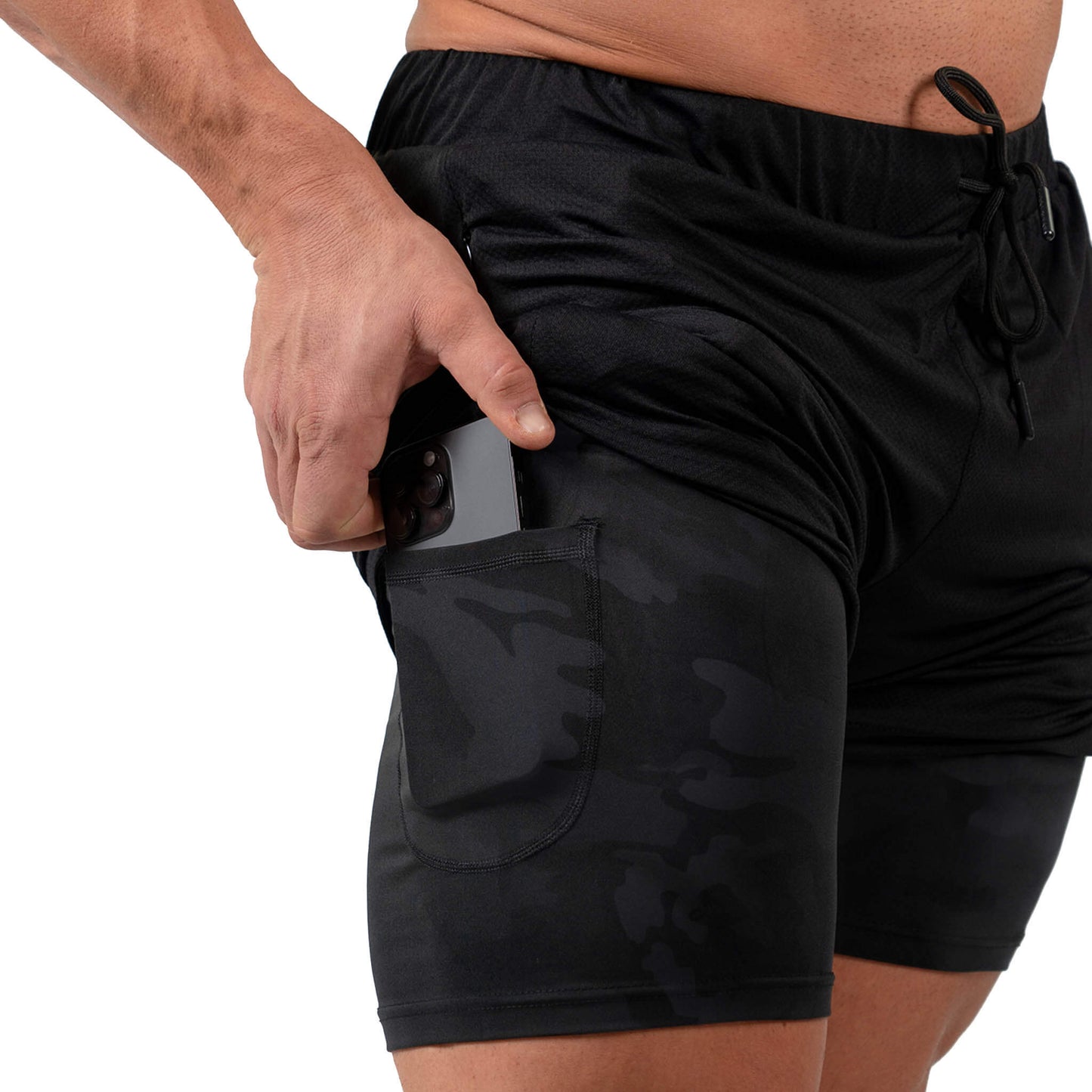 React Training Shorts - Black Camo